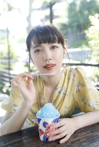 演员头像